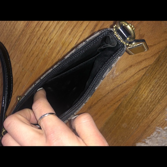 Coach wristlet - Picture 6 of 10